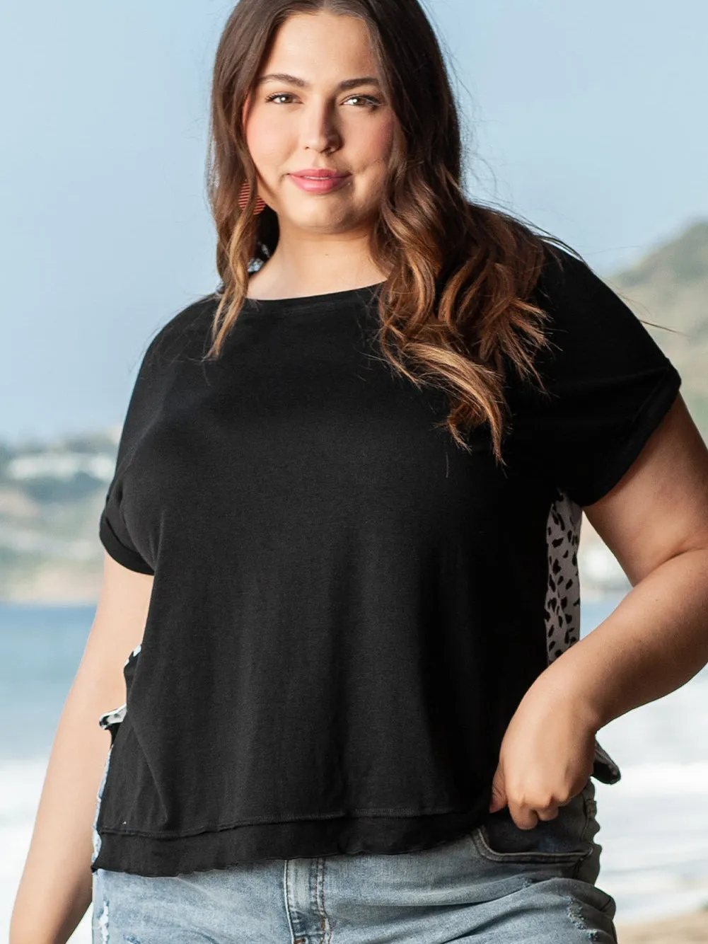 Black Plus Size Cheetah Back Rolled Cuffs T-shirt