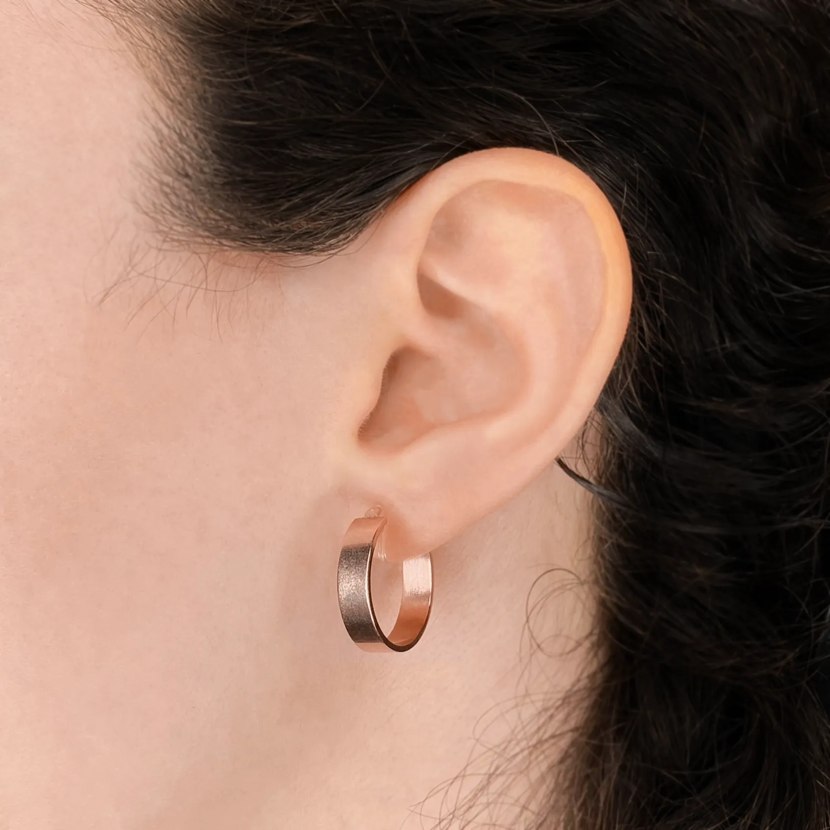 BOLD HOOP CLIP-ON EARRINGS IN ROSE GOLD