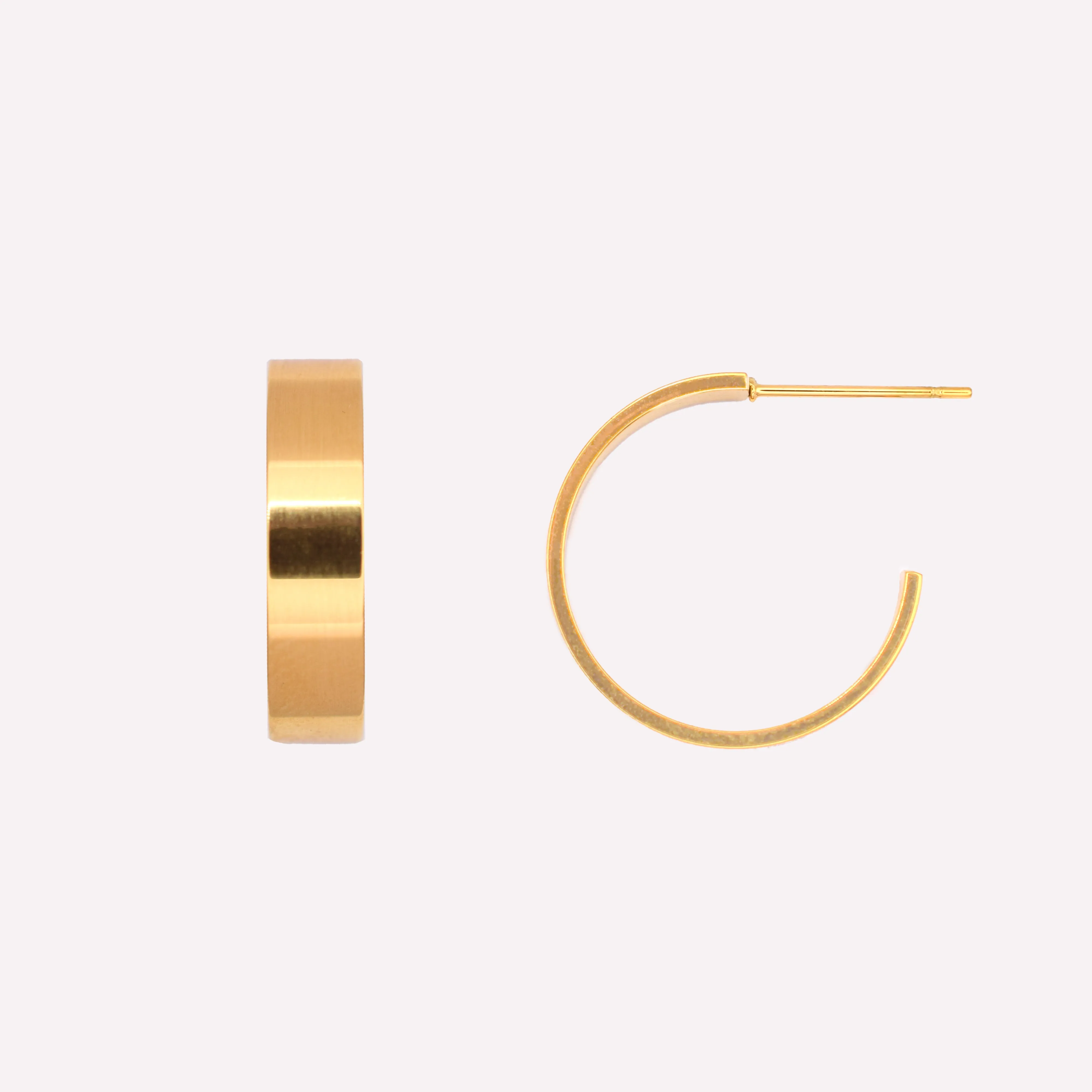 BOLD HOOP EARRINGS IN GOLD