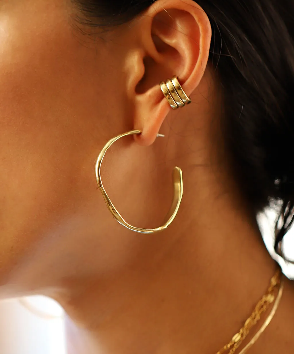 Curve Hoop Earrings