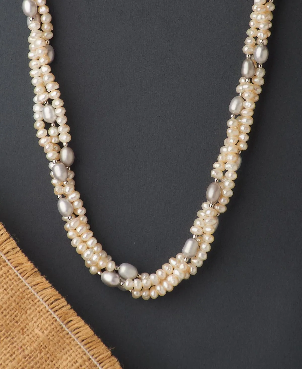 Fashionable Real Pearl Necklace