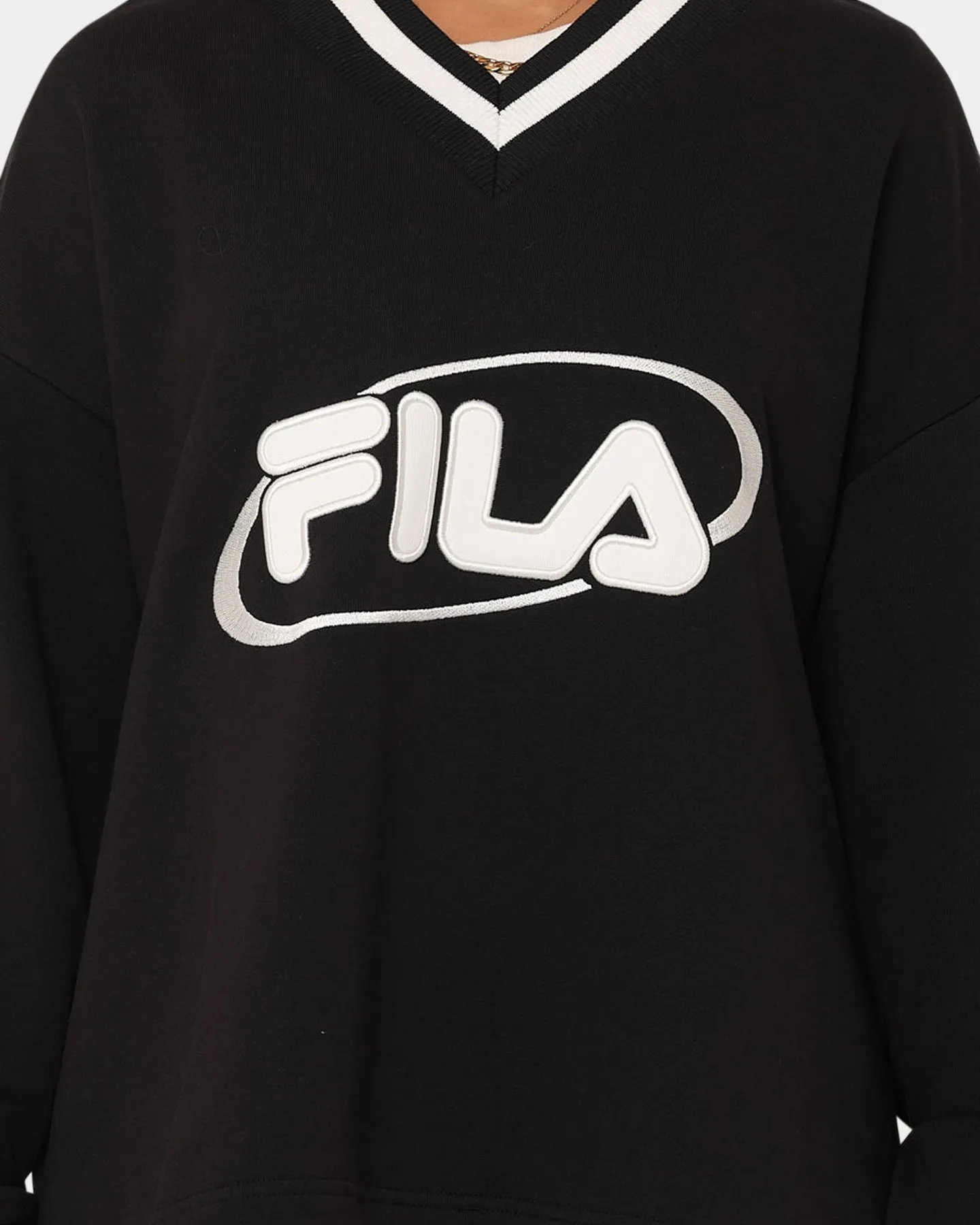 Fila Women's Heritage Oversized V-Neck Crewneck Black