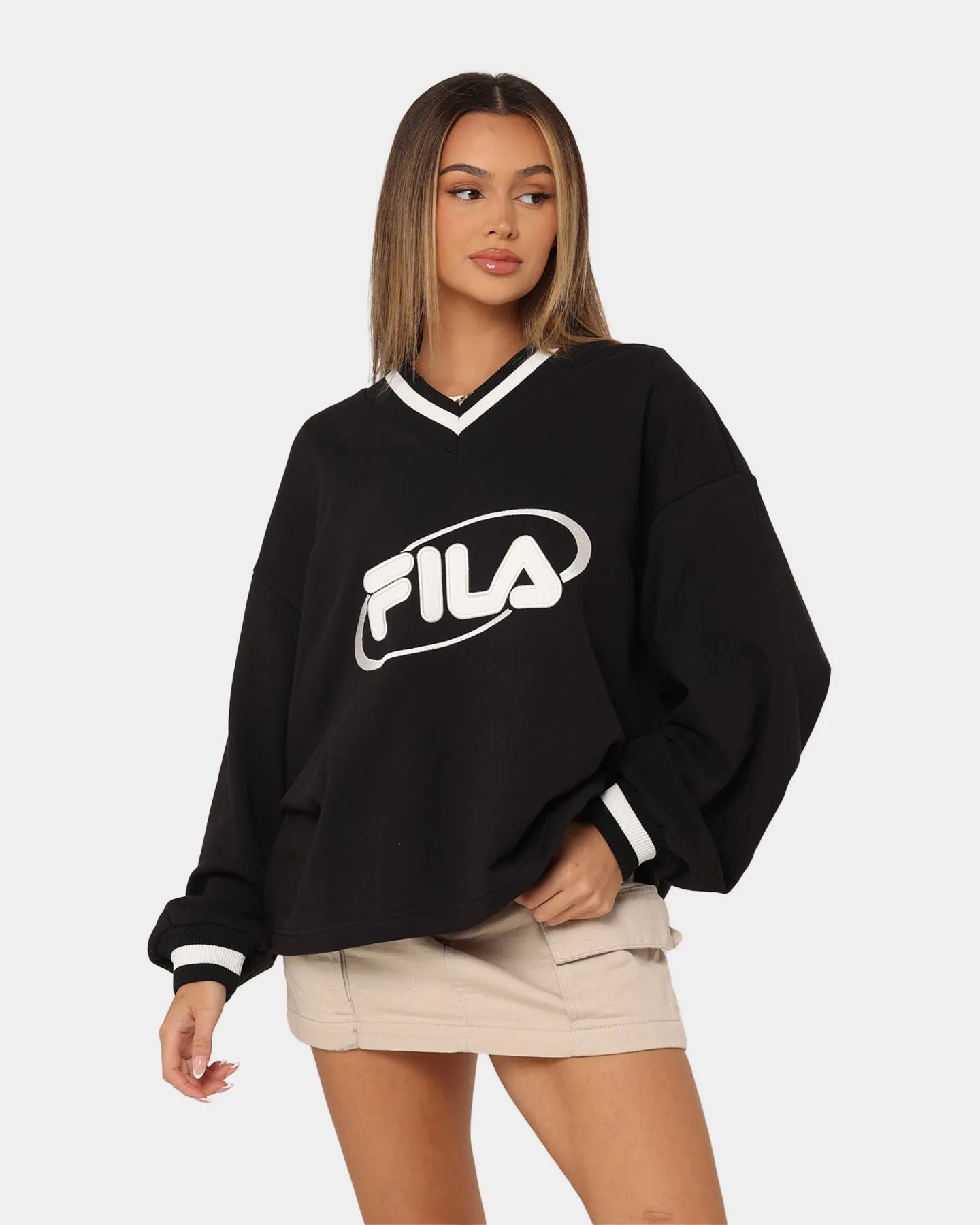 Fila Women's Heritage Oversized V-Neck Crewneck Black