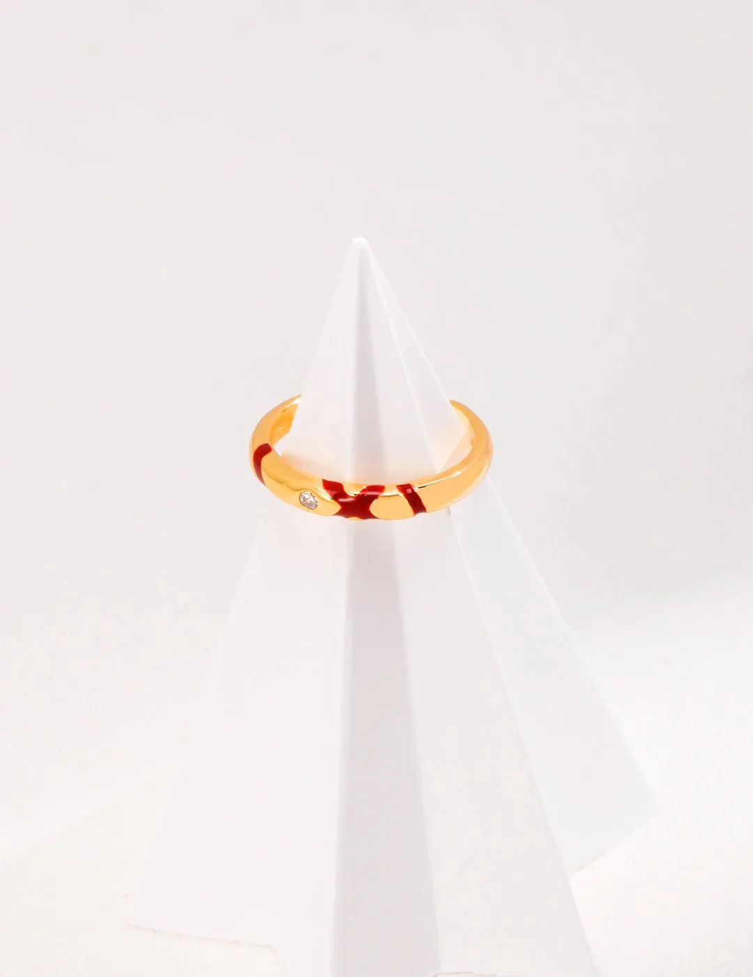 Gold Simple Intertwined Red Line Zircon Rings