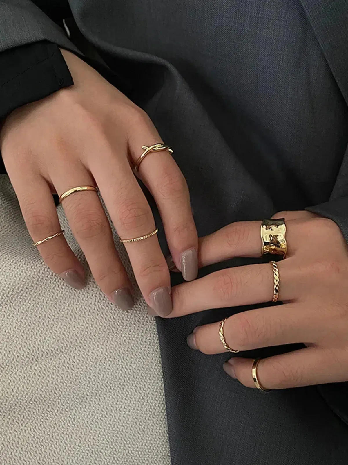 Lorena Elegante – Minimalist design – Ring set