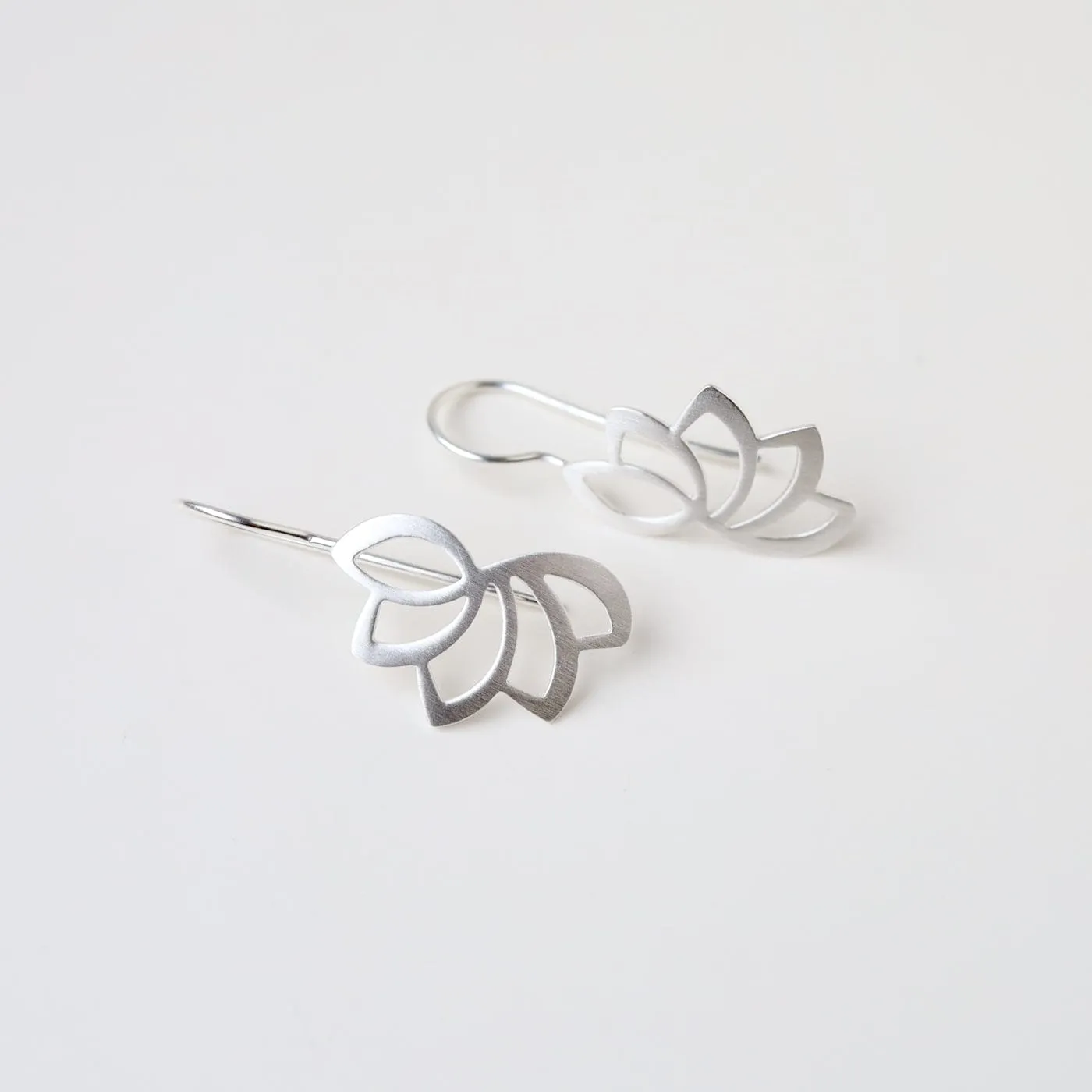 Lotus Wire Earring