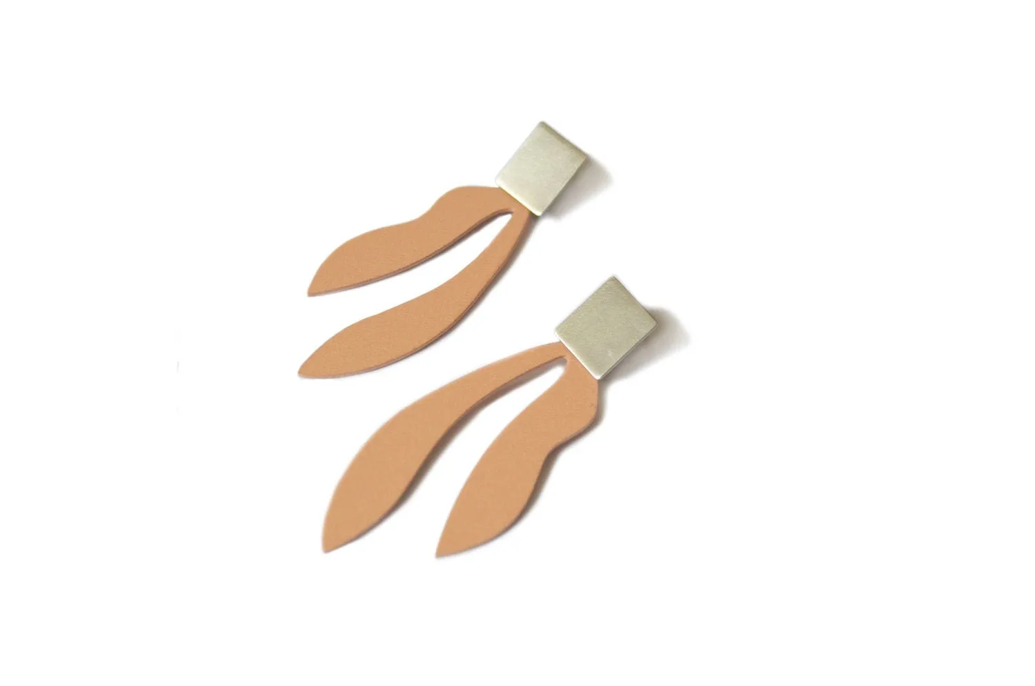 Natalie Joy Palm Earrings (Silly Putty)