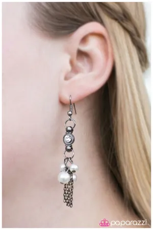 Paparazzi Earring ~ Beverly Hills Princess - White