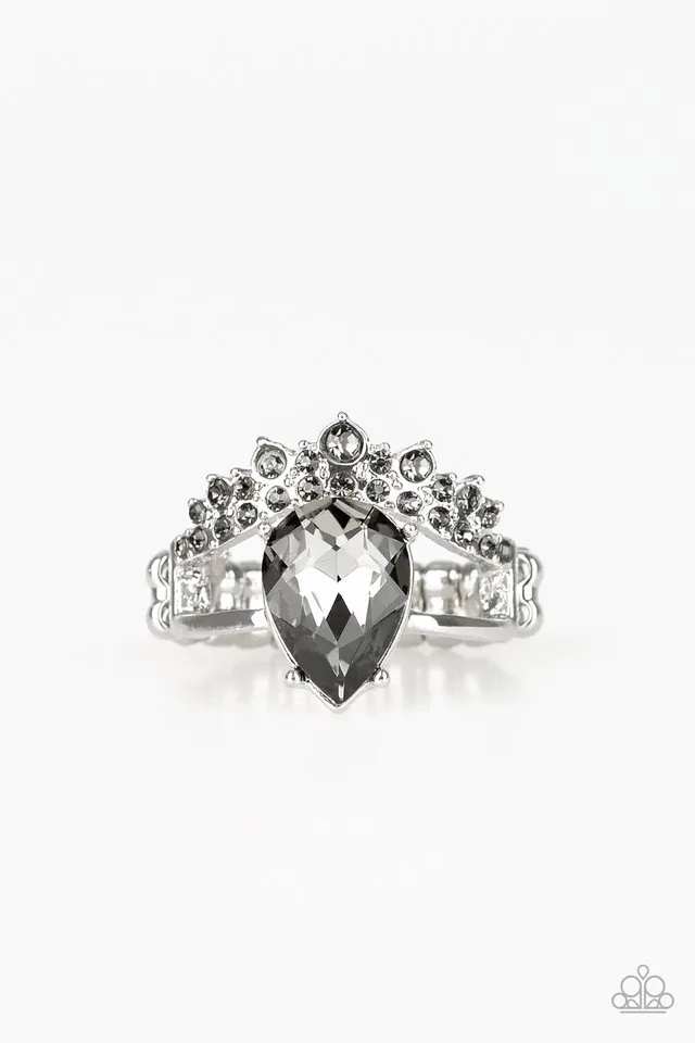 Paparazzi Ring ~ If The Crown Fits - Silver