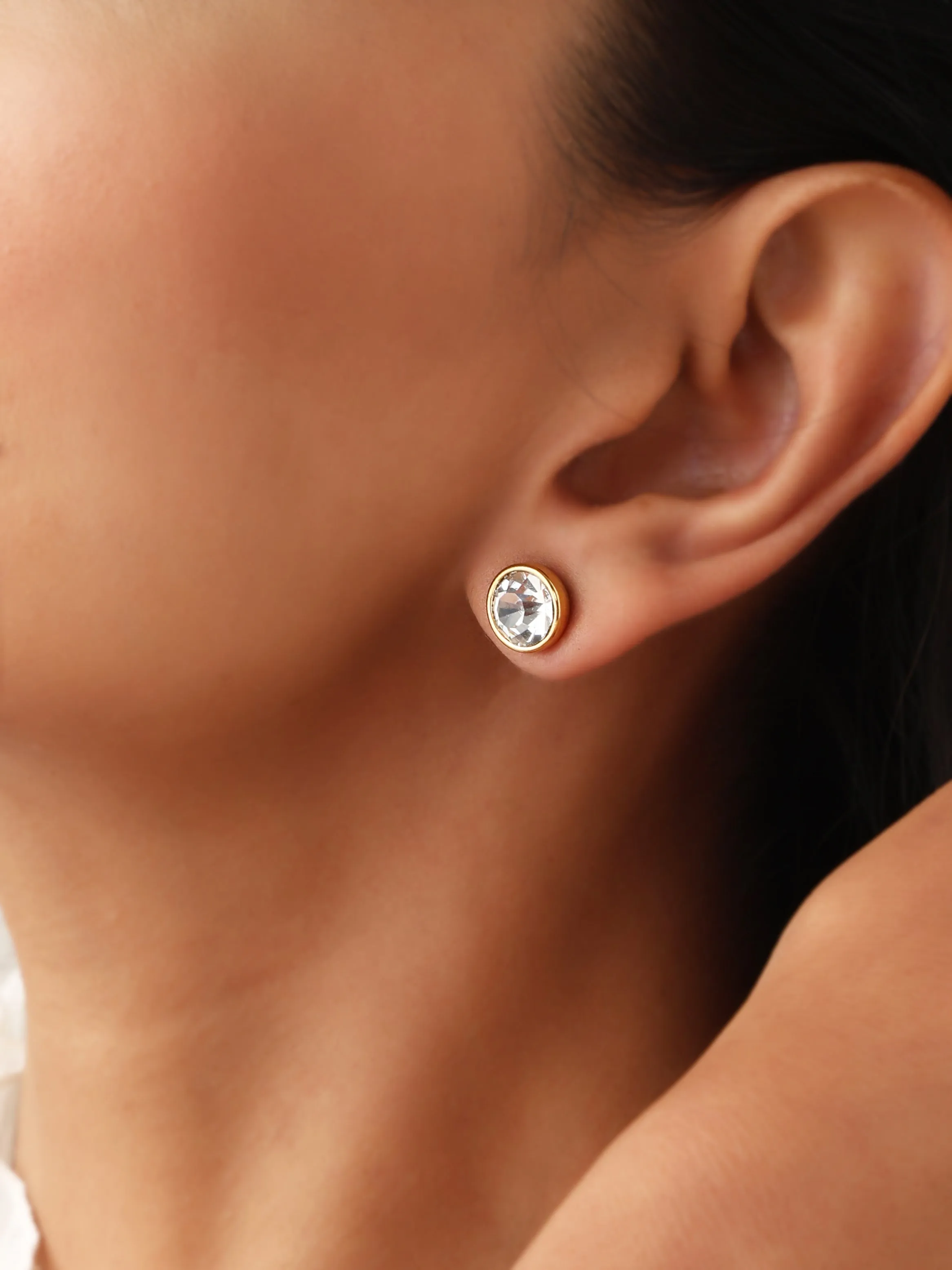 Simple Waterproof Solitaire Studs