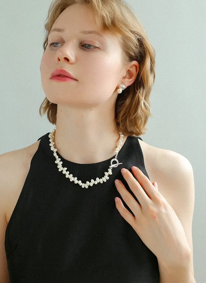 Staggered Pearl OT Buckle Necklace