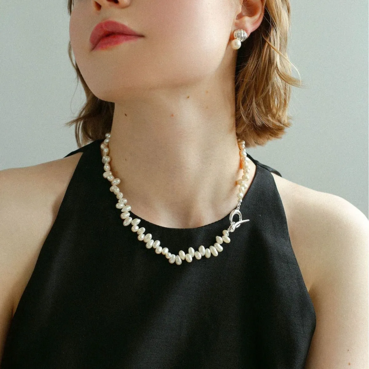 Staggered Pearl OT Buckle Necklace