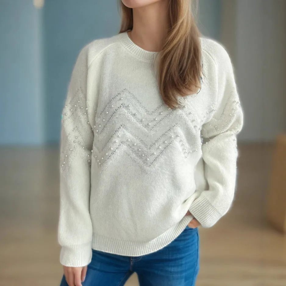 Stylish Jumper with Pearl